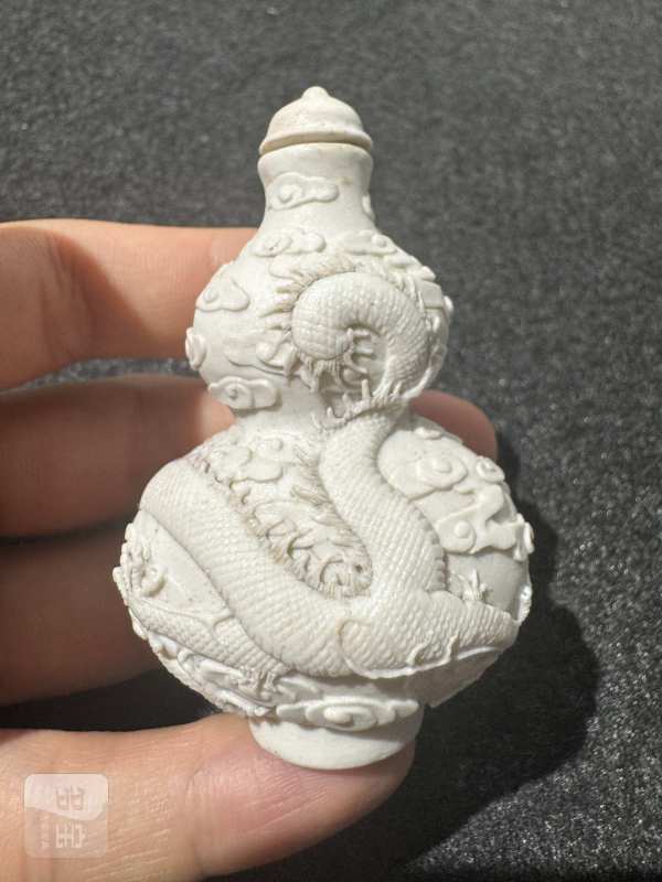 清中期 反瓷堆刻龙纹葫芦鼻烟壶 - 图4